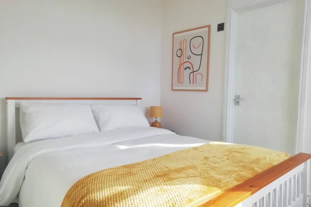 Cosy, Elegant Apartment In Heart Of Ludlow Town Exteriér fotografie